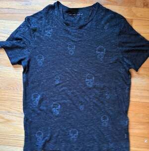 John Varvatos U.S.A. 100% Linen Skull Print Short Sleeve T-Shirt
